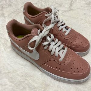 Nike casual tennis shoes